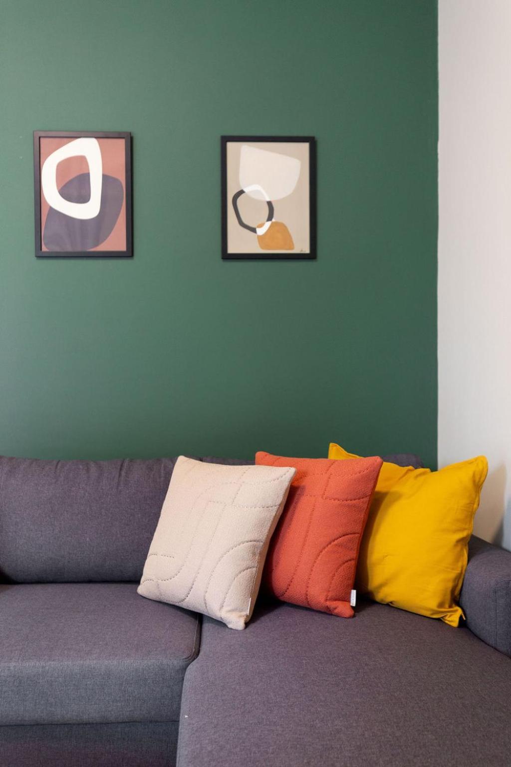 Snug By Zoia Living Apartment Athena Bagian luar foto