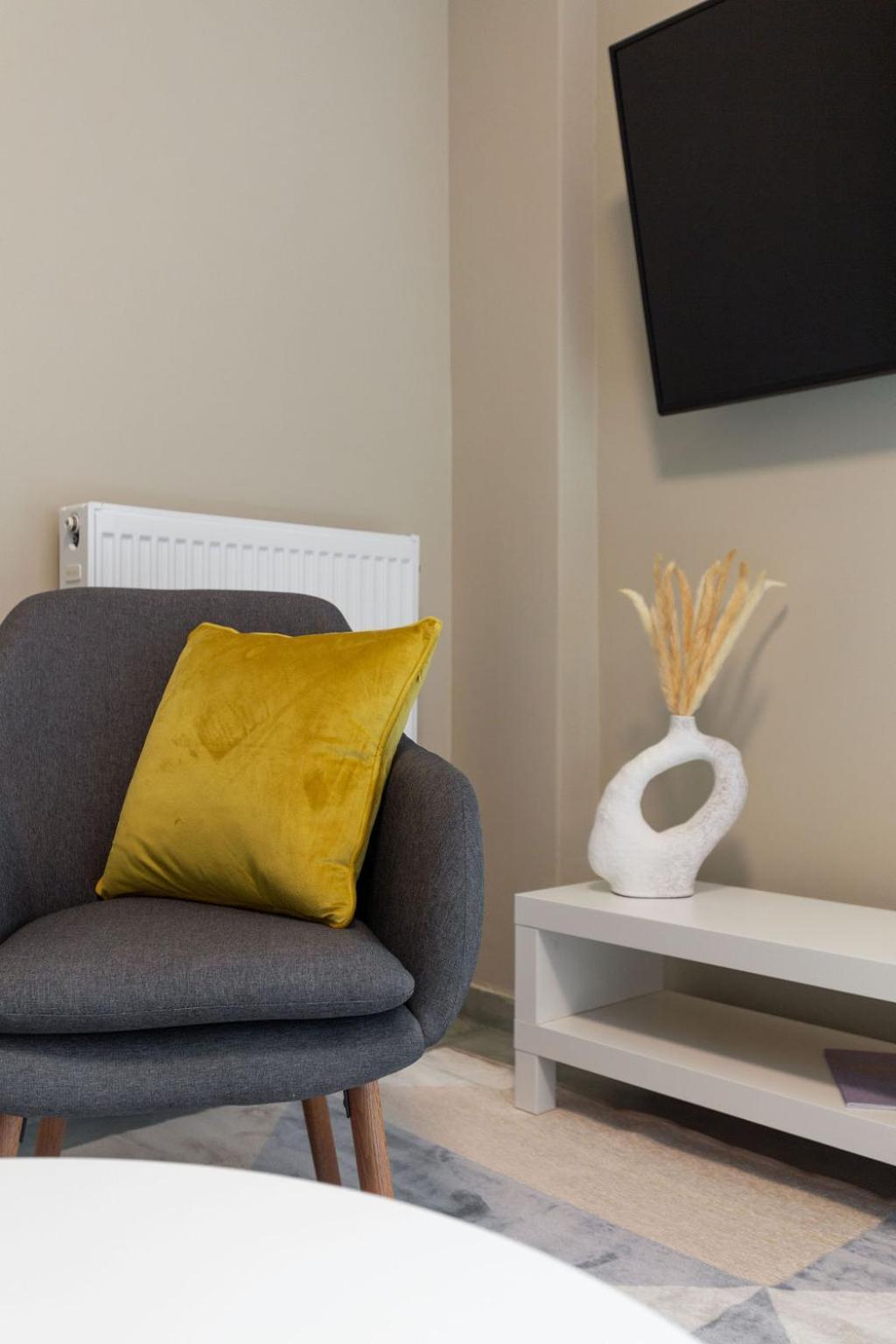 Snug By Zoia Living Apartment Athena Bagian luar foto